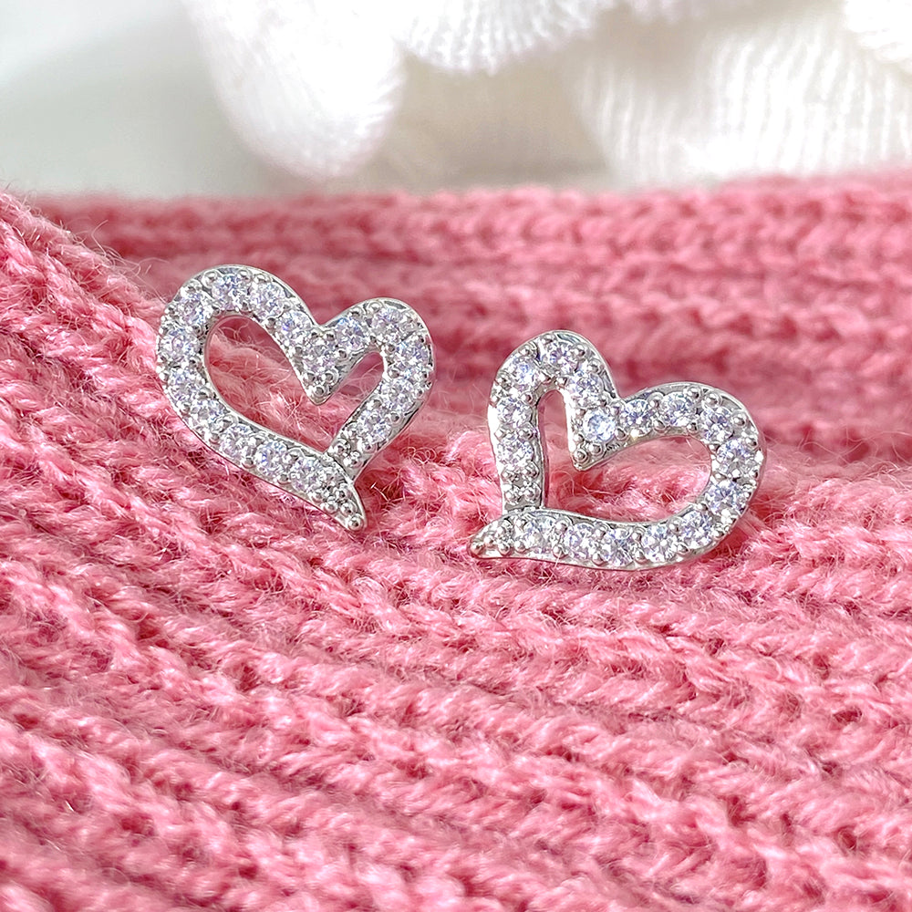 Pendientes de botón con forma de corazón brillante – Elegancia chapada en oro y plata